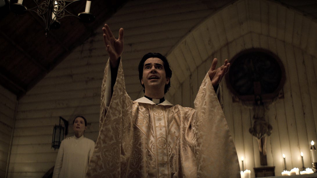 Hamish Linklater, Midnight Mass